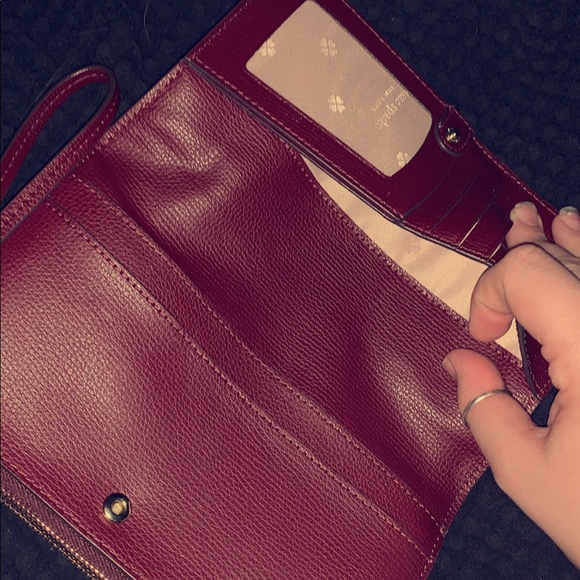 Kate Spade Continental Wristlet. - Picture 4 of 5
